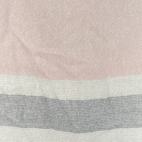 STEVE MADDEN Winter Metallic Muffler Scarf Ivory NWT - Picture 3 of 3